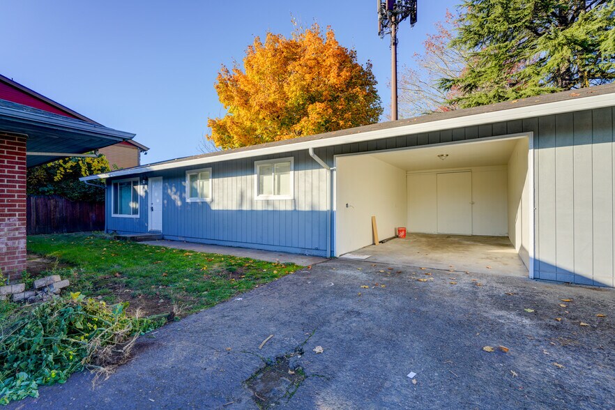 More Photos Of 1049 SE Walnut St, Hillsboro Apartments For Sale