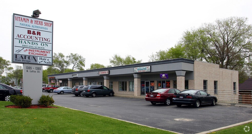 More Photos Of 1305-1385 N Lafox, South Elgin General Retail For Sale