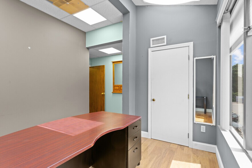 More Photos Of 1050 Main St, East Greenwich Office For Sale