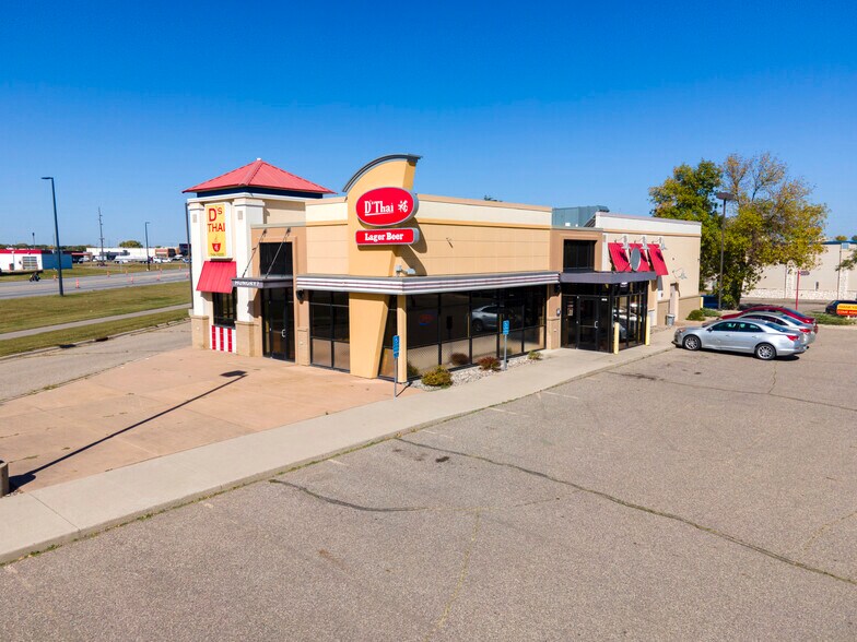 More Photos Of 1201 Susan Dr, Marshall Fast Food For Sale