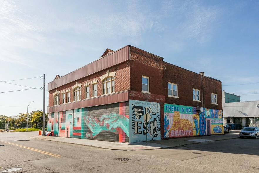 More Photos Of 2055 Gratiot Ave, Detroit Storefront Retail Office For Lease