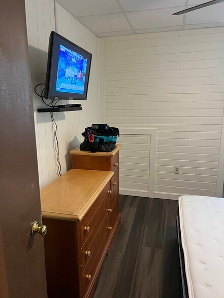 More Photos Of 112 N River Dr, Jarvisburg Hotel For Sale