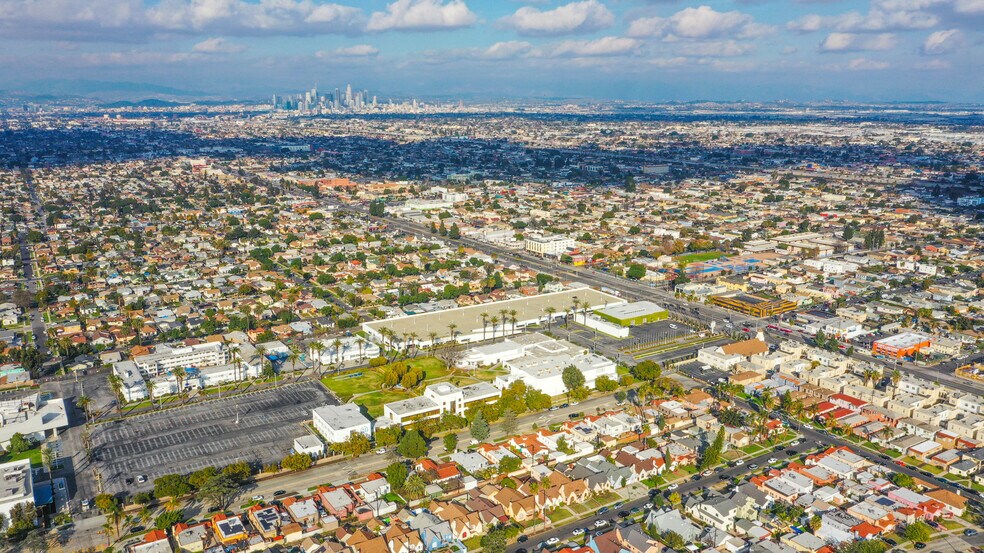More Photos Of 7833 S Vermont Ave, Los Angeles Land For Sale