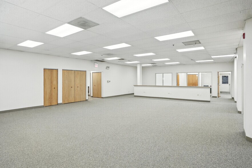 More Photos Of 8130 River Dr, Morton Grove Warehouse For Sale