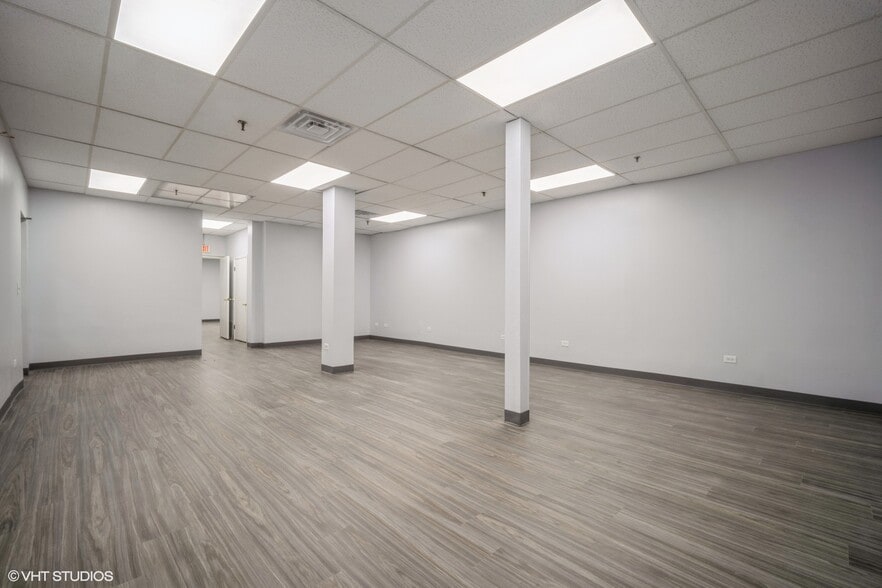 More Photos Of 2068-2068 S Foster Ave, Wheeling Manufacturing For Lease
