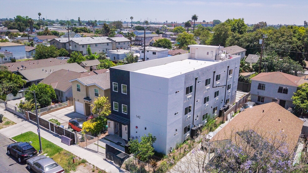 More Photos Of 142 E 84th St, Los Angeles Apartments For Sale