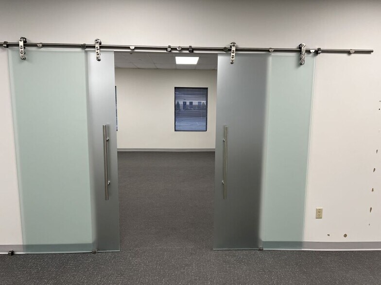 More Photos Of 16 Commercial St, Branford Research And Development For Lease