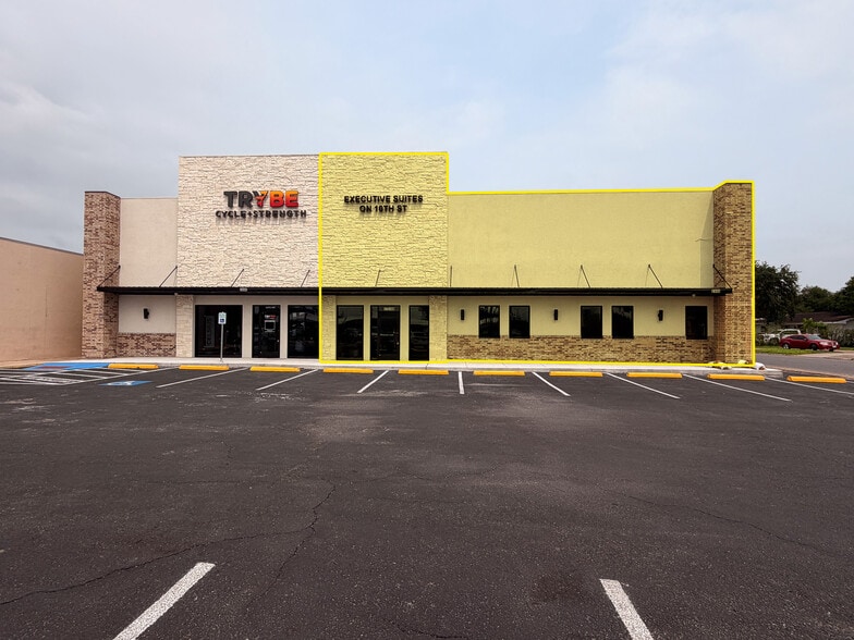 Primary Photo Of 2006 N 10th St, McAllen Storefront Retail Office For Lease