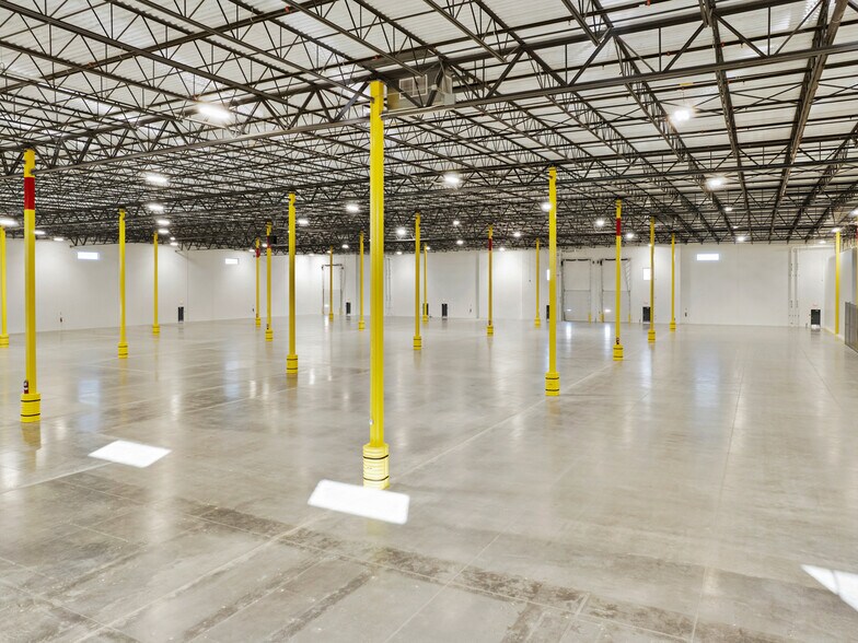 More Photos Of 2825 Riverside Pky, Grand Junction Warehouse For Lease