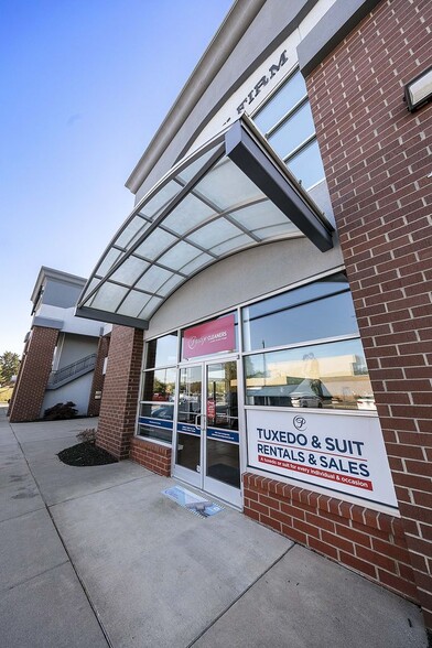 More Photos Of 1143 Oak Ridge Tpke, Oak Ridge Restaurant For Sale