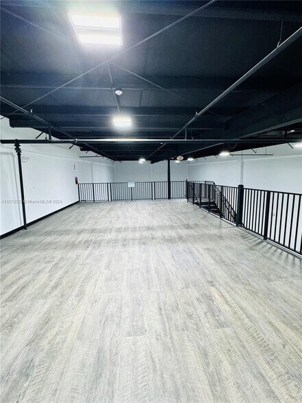More Photos Of 7265 NW 74th St, Medley Warehouse For Sale