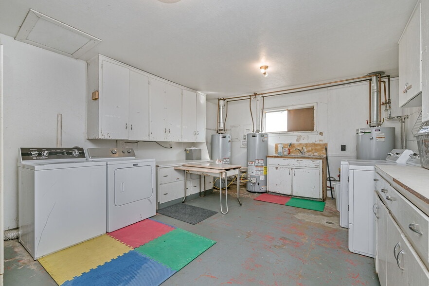 More Photos Of Falcon Motel, Stinnett Hotel For Sale