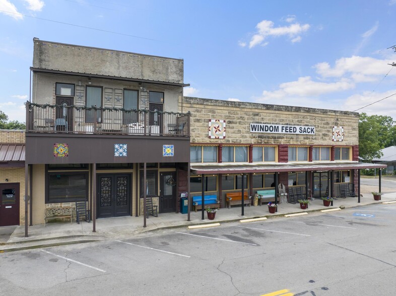 Primary Photo Of 414 Main St, Windom Restaurant For Sale