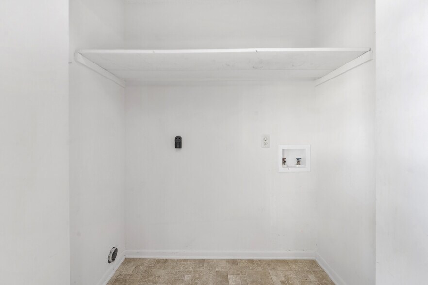 More Photos Of 1012-1032 Hickory Hill Ln, Hermitage Apartments For Sale