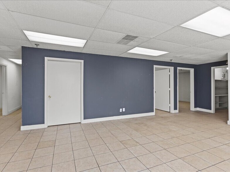 More Photos Of , Garland Unknown For Sale