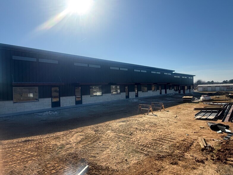 More Photos Of 3691 S FM 51, Decatur Freestanding For Lease