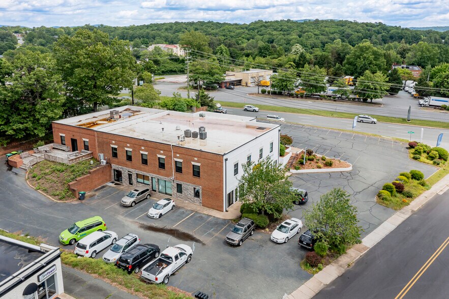 More Photos Of 490 Westfield Rd, Charlottesville Storefront Retail Office For Sale