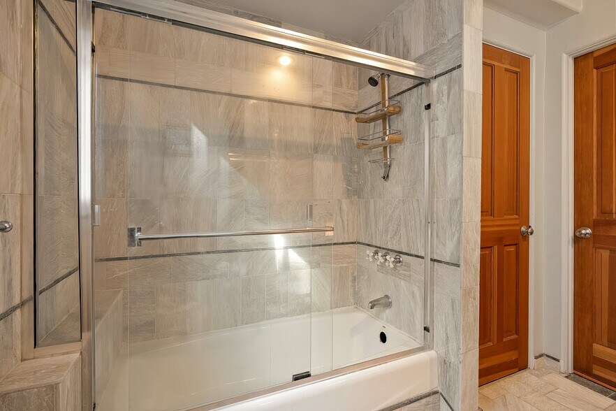 More Photos Of 3111 Ocean Front Walk, Marina Del Rey Apartments For Sale