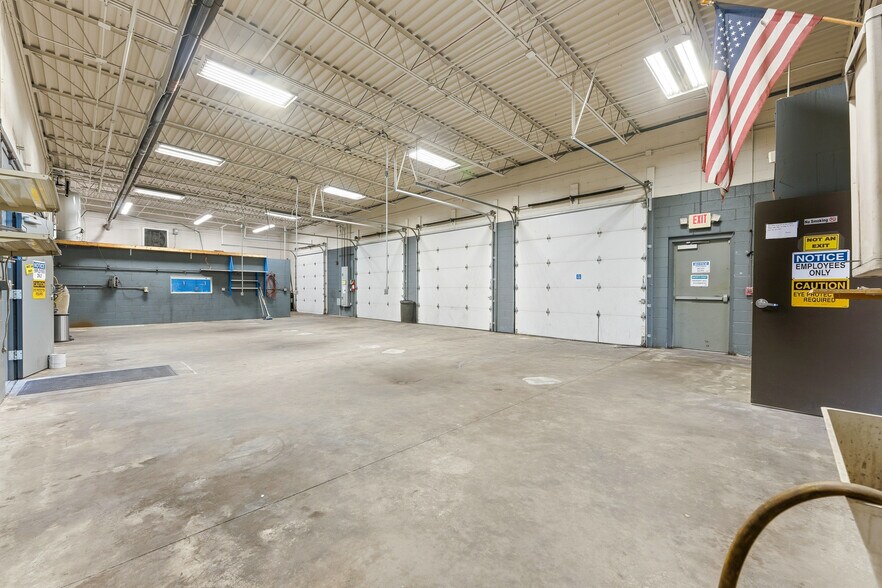 More Photos Of 34 Sterling Dr, Morgantown Flex For Lease