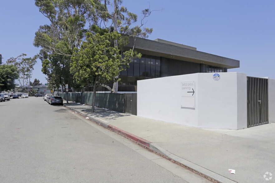 More Photos Of 3402 Pico Blvd, Santa Monica Office For Lease