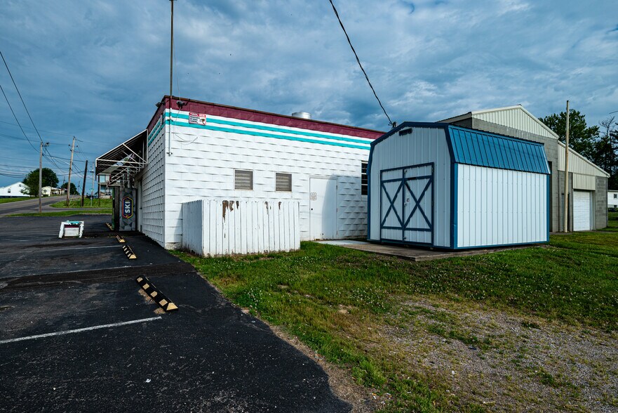 More Photos Of 21 State Route 93, Wellston Specialty For Sale