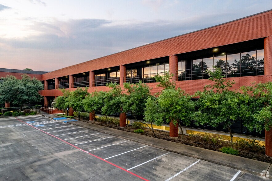 More Photos Of 600 Gemini St, Houston Office For Sale