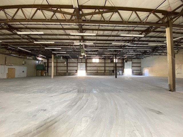 More Photos Of 169 Progress Dr, Manchester Manufacturing For Lease