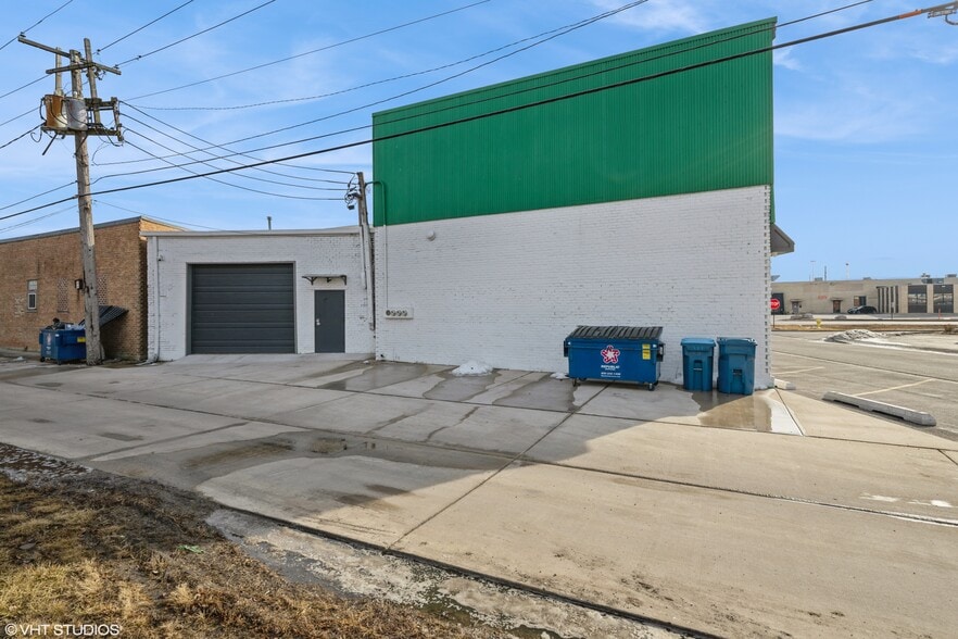 More Photos Of 80 W Lake St, Northlake Light Distribution For Sale