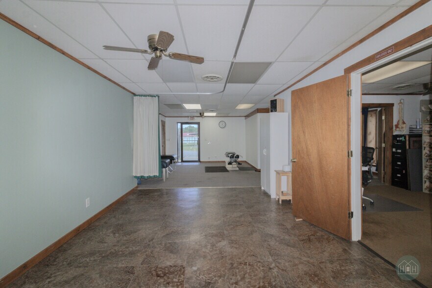 More Photos Of 3720 Wilbarger St, Vernon Flex For Sale