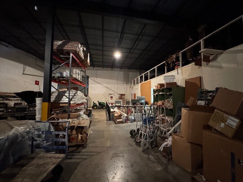 More Photos Of 100 NE 26th St, Miami Warehouse For Sale