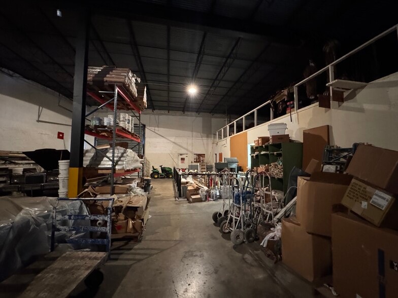 More Photos Of 100 NE 26th St, Miami Warehouse For Sale