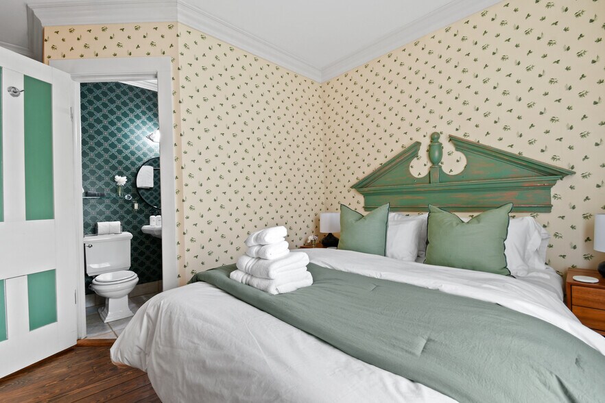 More Photos Of 204 Lawson St, Hot Springs Hotel For Sale