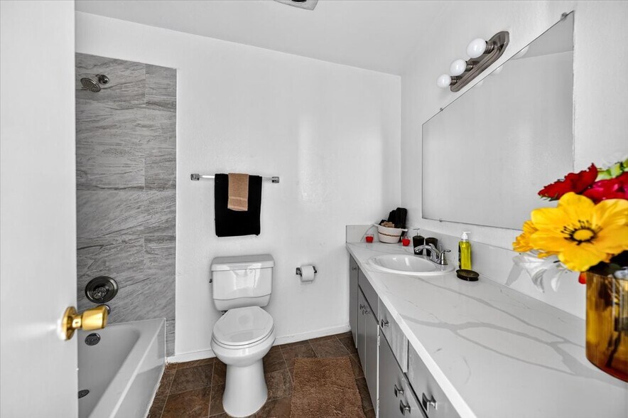 More Photos Of 2643 Furmint Way, Rancho Cordova Apartments For Sale