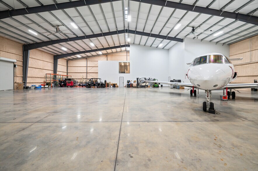 More Photos Of 7622 Eagle Ln, Spring Airplane Hangar For Sale