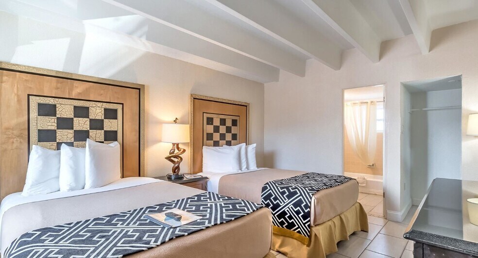 More Photos Of 1503 S Atlantic Ave, Daytona Beach Hotel For Sale