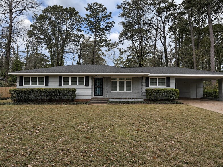 More Photos Of 260 S Canton Club Cir, Jackson Multifamily For Sale