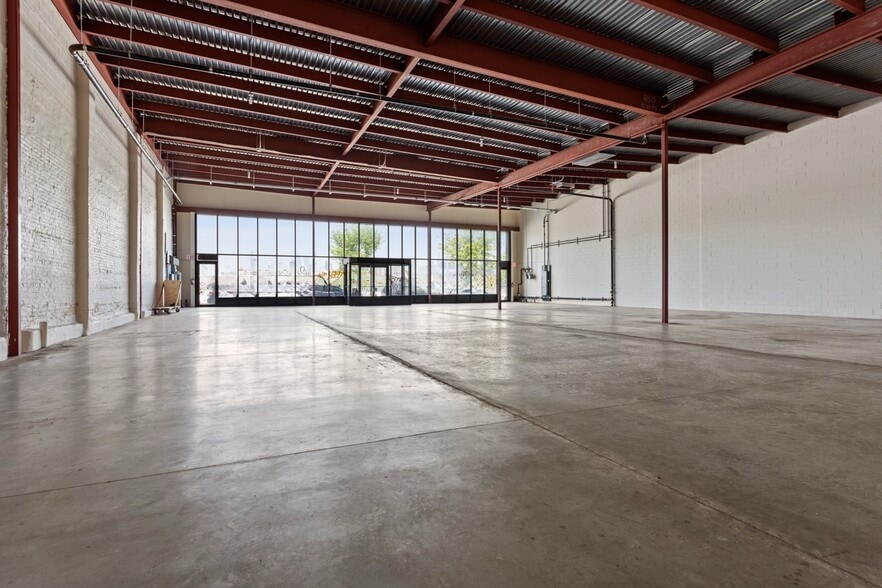 More Photos Of 55 Kent Ave, Brooklyn Storefront For Lease