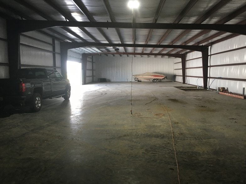 More Photos Of 3406 Utecht Ave, Hastings Warehouse For Sale
