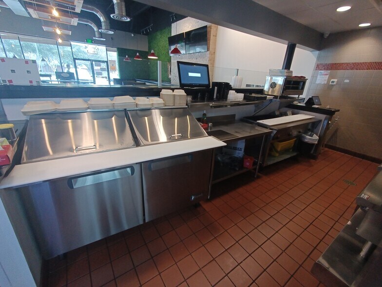 More Photos Of 1635 Eldridge Pky, Houston Freestanding For Lease