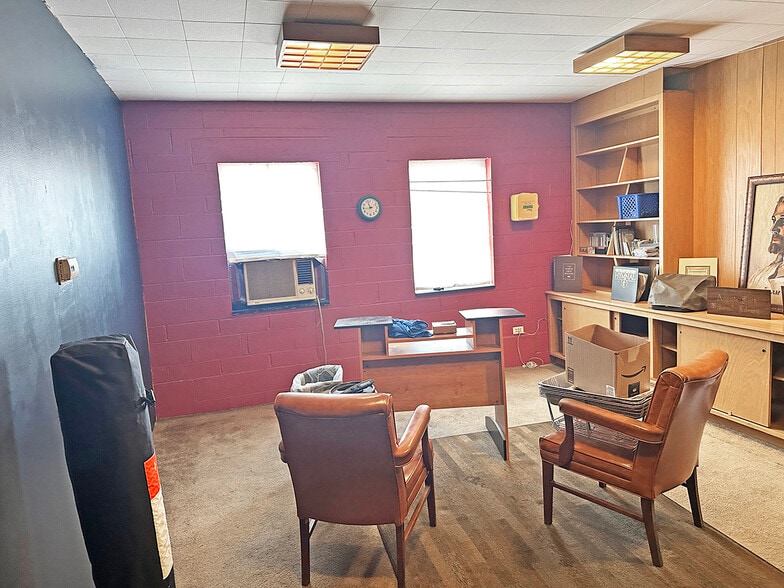 More Photos Of 11000 S Ewing Ave, Chicago Religious Facility For Sale