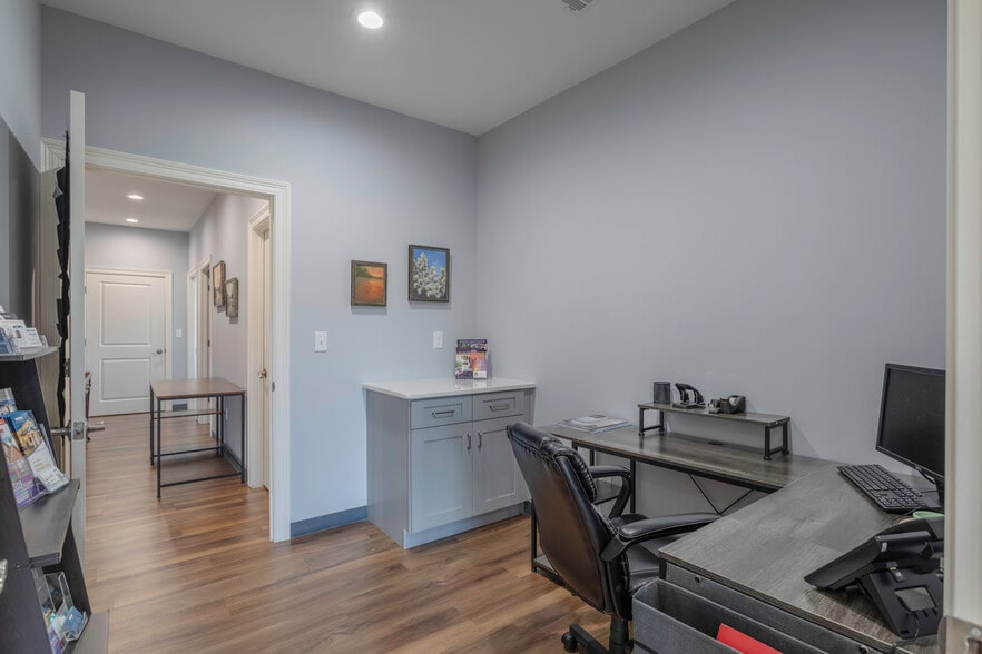 More Photos Of 2356 Alabama River Pky, Millbrook Flex For Sale