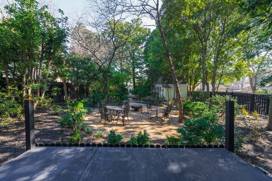 More Photos Of 132 E College St, Griffin Hospitality For Sale