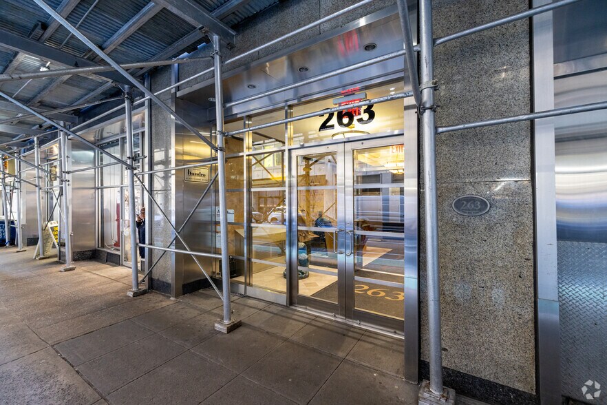 More Photos Of 263 W 38th St, New York Office For Lease