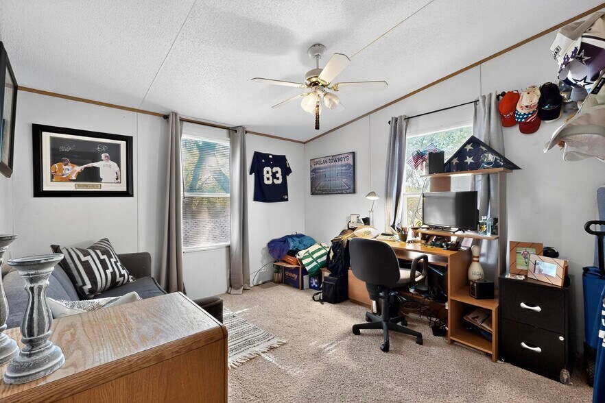More Photos Of 15711 La Hacienda Dr, Austin Light Manufacturing For Sale