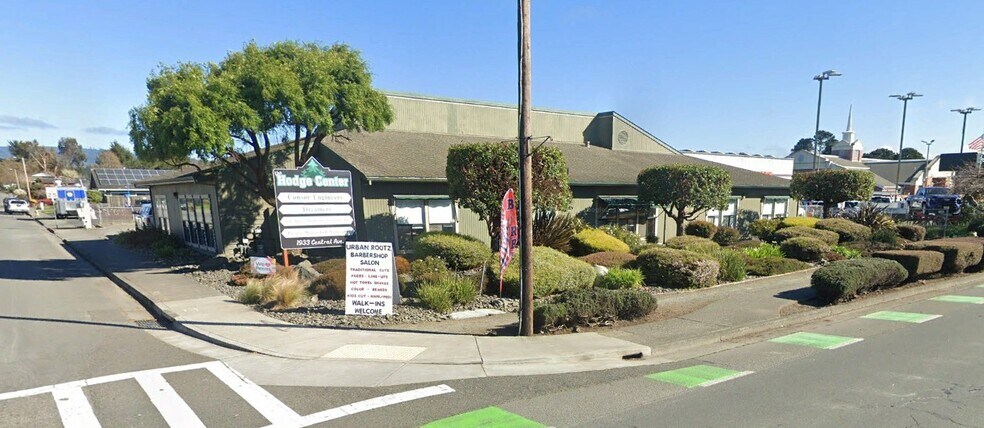 More Photos Of 1933 Central Ave, Mckinleyville Office For Lease