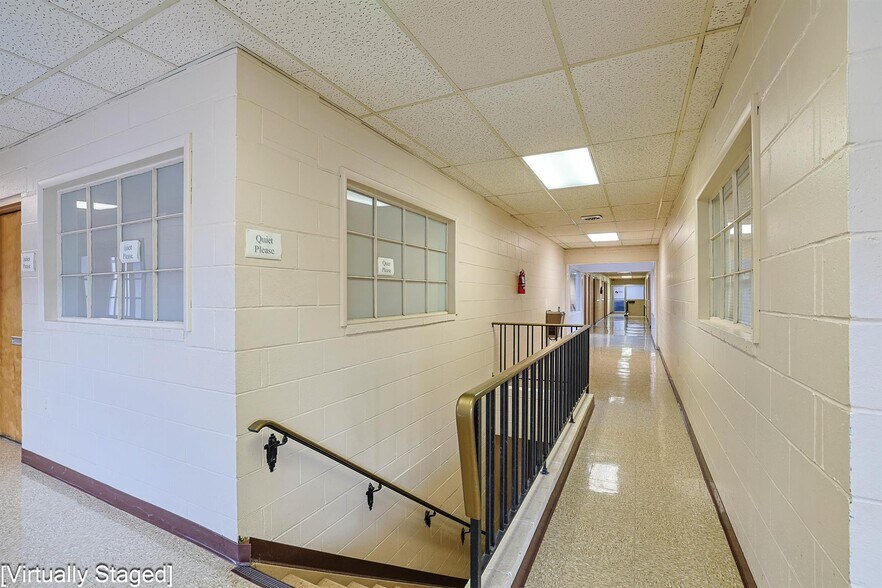 More Photos Of 1172 W Galbraith Rd, Cincinnati Office For Sale