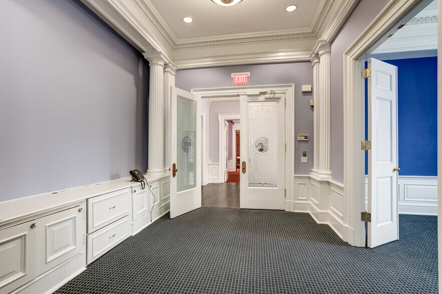 More Photos Of 2040 S St NW, Washington Office For Sale