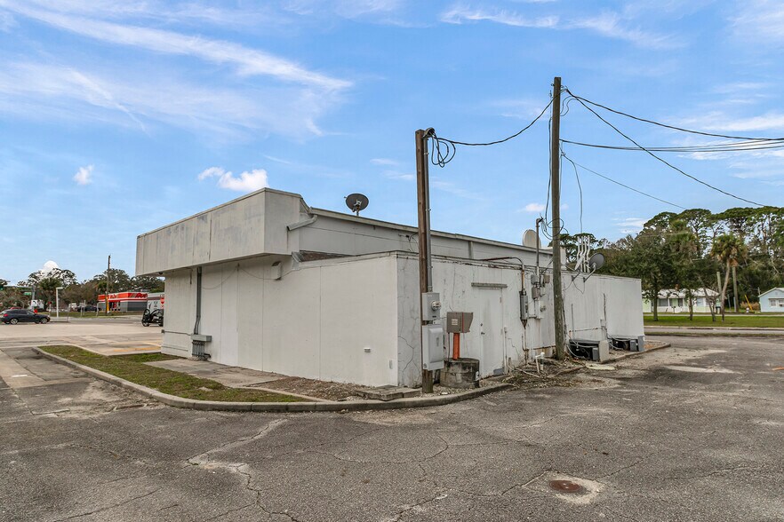 More Photos Of 1220 S Washington Ave, Titusville Convenience Store For Sale