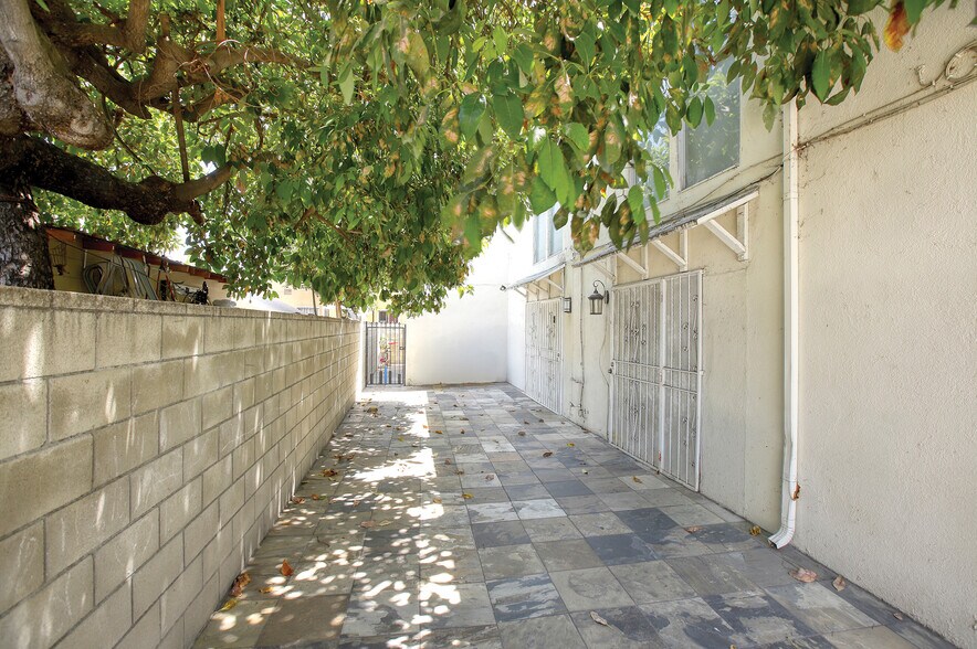 More Photos Of 6906 Marbrisa Ave, Huntington Park Apartments For Sale