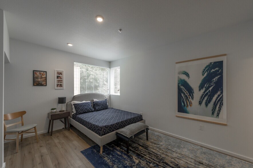 More Photos Of 1033 W 5th St, Chico Apartments For Sale